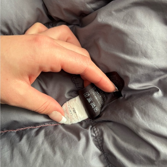 The North Face 700 Down Nuptse Puffer Jacket - Picture 7 of 9